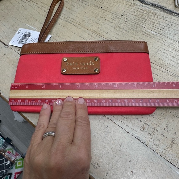 Kate Spade Zippered Chrissy Wristlet – Nectar Pink/Red – NWT - Picture 6 of 7